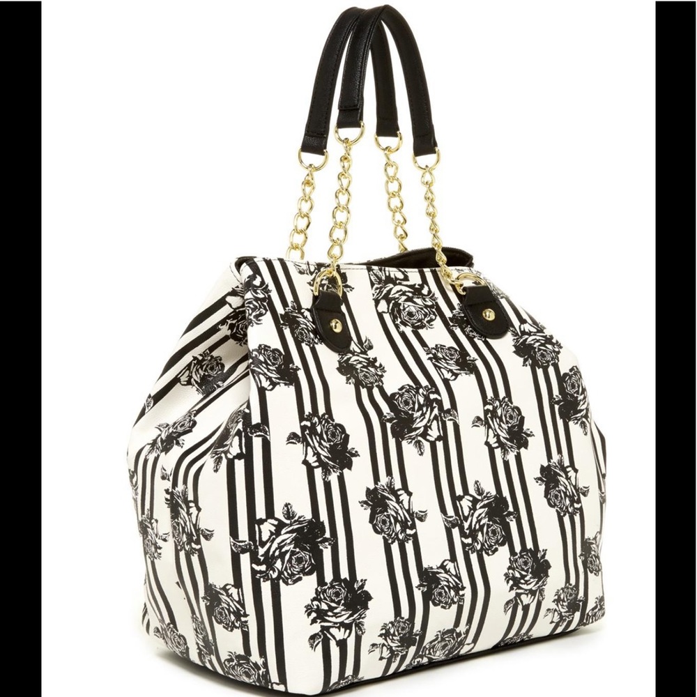 BETSY JOHNSON BLACK QUILTED TRAP TOTE